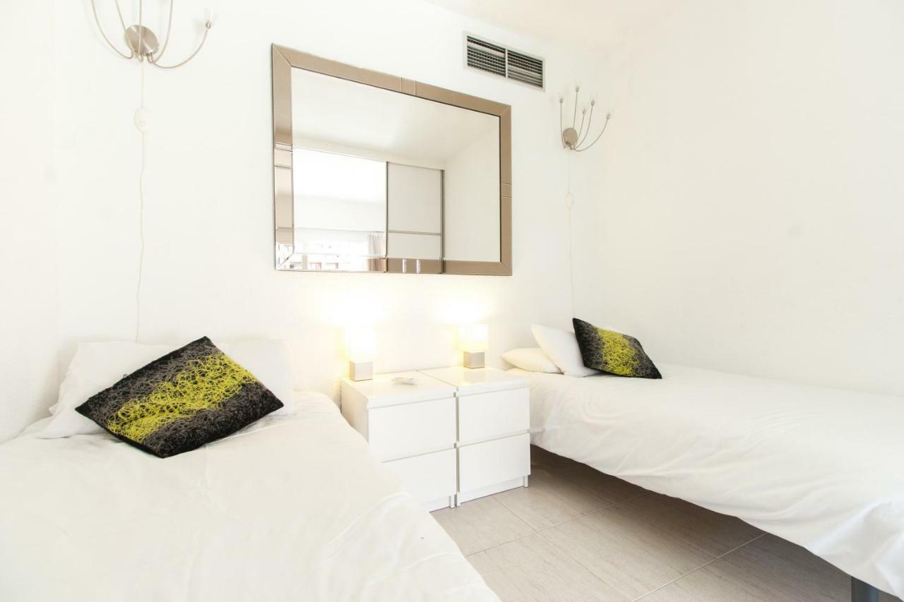 Hotel Apartamento Pyr Fuengirola Private Sunny Pool Side Экстерьер фото
