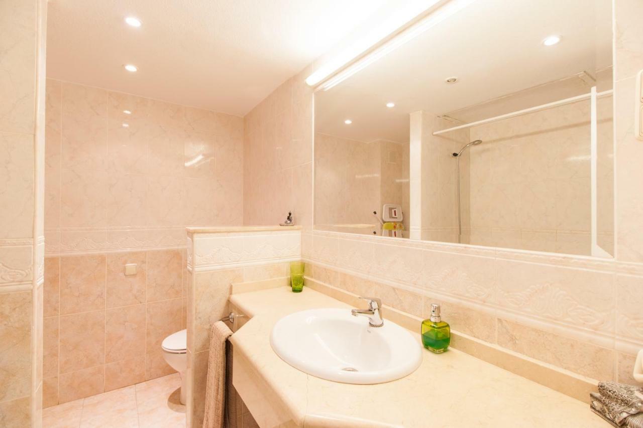 Hotel Apartamento Pyr Fuengirola Private Sunny Pool Side Экстерьер фото