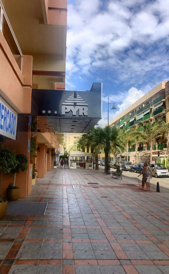 Hotel Apartamento Pyr Fuengirola Private Sunny Pool Side Экстерьер фото